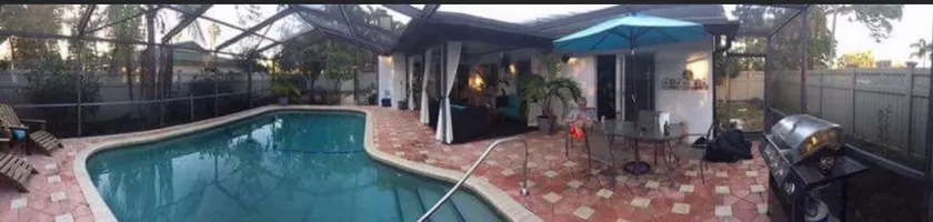 The Mermaid’s Poolside Paradise - Image 1