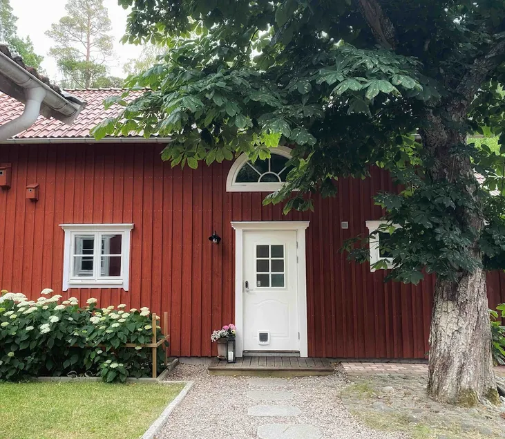 Delightful farmhouse 10 minutes from Linköping - Image 1