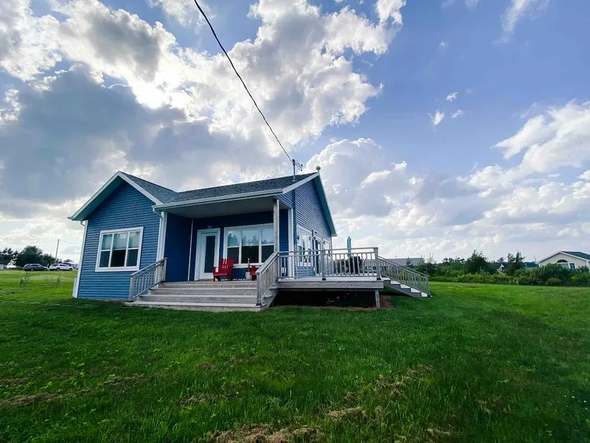 Brackley Blue - Private Cottage at Brackley Beach - Image 1