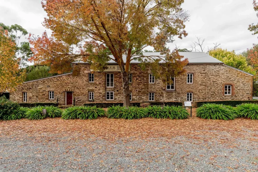 Hills Romance Randells Mill Loft 1 spa and fire - Image 1