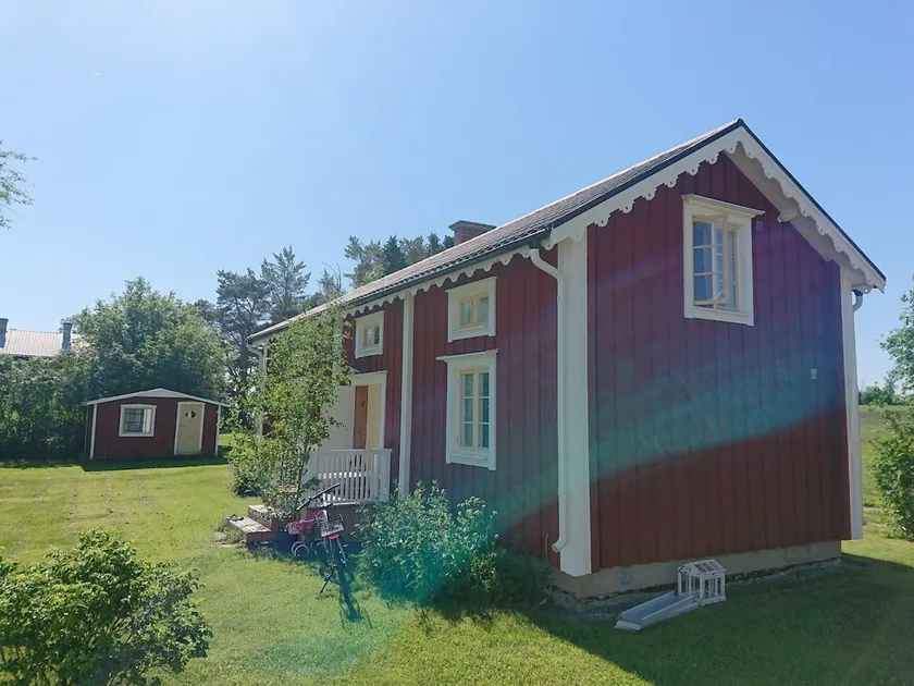 Renovated 19th-century house in a rural and quiet environment - Image 1