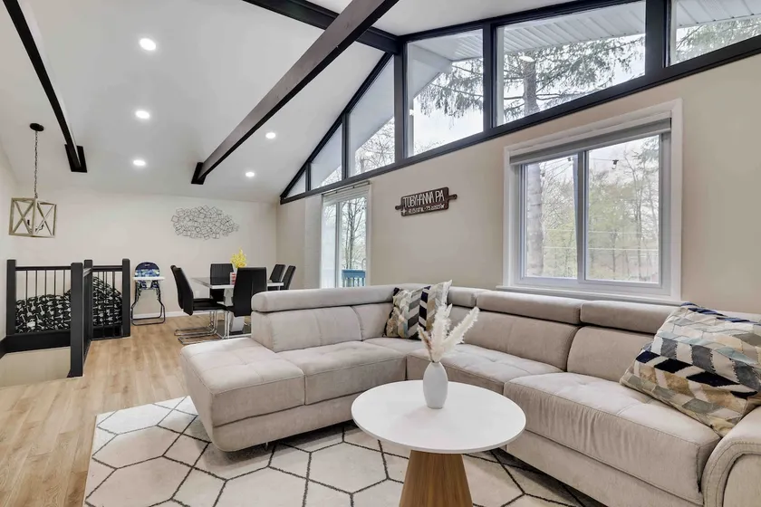 Modern 5BR SAUNA Poconos Home Near All Attractions - Image 1