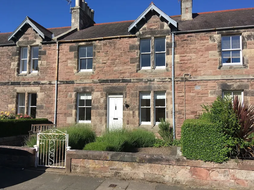 Stylish flat with enclosed garden in Gullane - Image 1