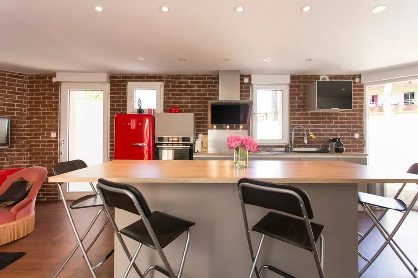 Loft atmosphere between port & beach | -50% month - Image 1