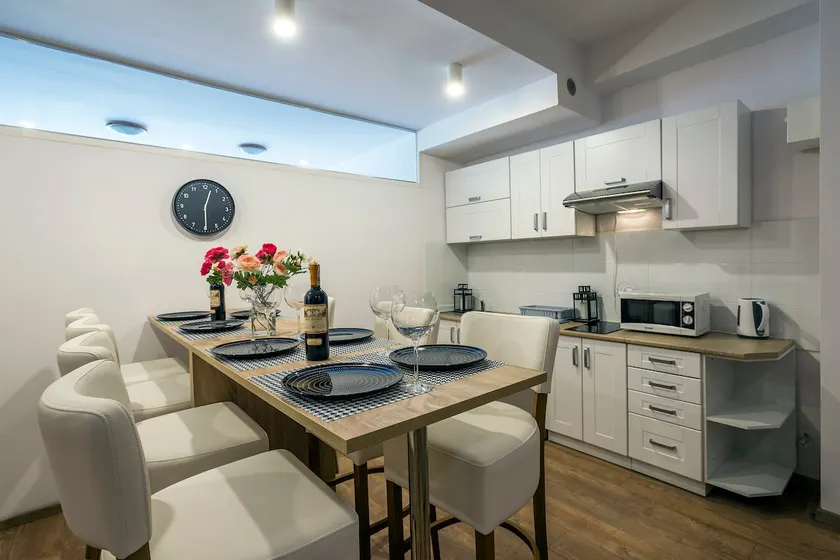 Giardini Apartment, Rynek-Galeria Italiana - Image 1