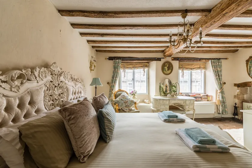 Tudor Cottage - Image 1