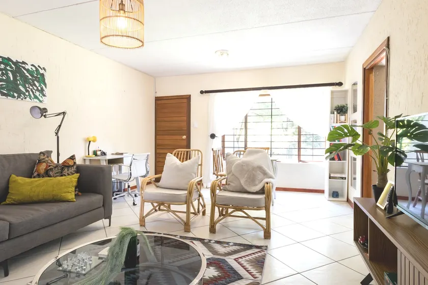 Kami kuKakho: Stunning, secure 2 bed apartment in Bryanston, Sandton - Image 1