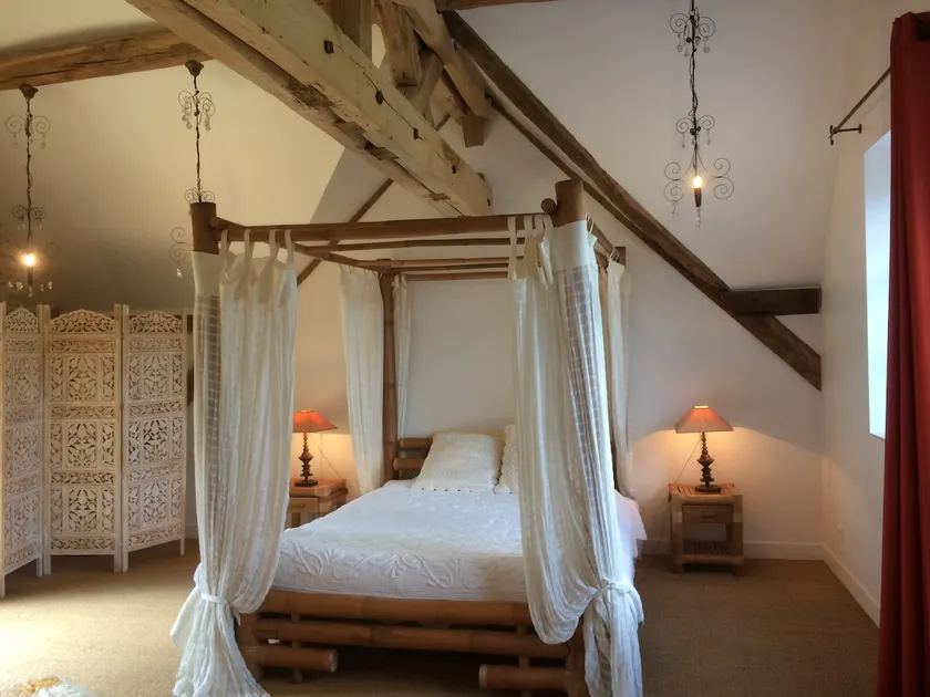 Apartment in a former convent near Orléans - Image 1