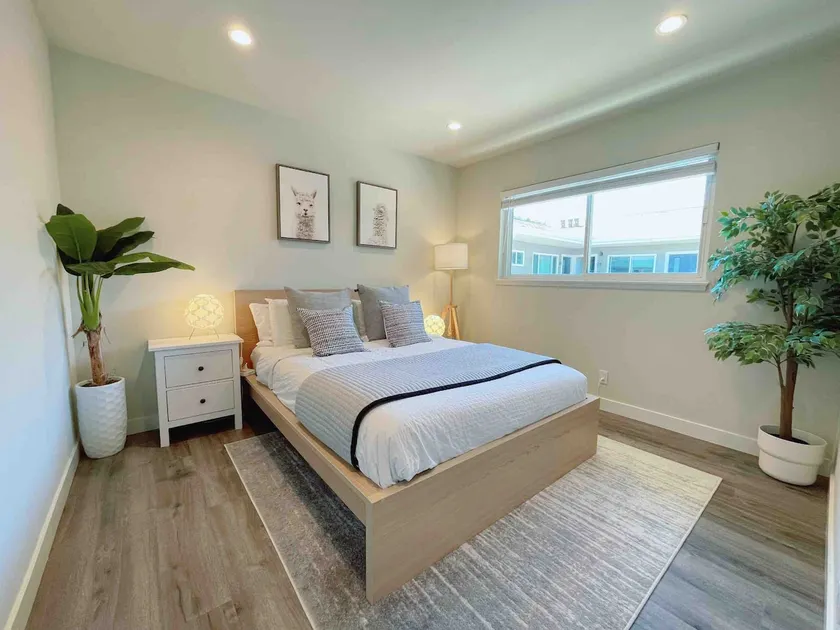 Newly Renovate Modern Unit Hosted by Leaux & Bloom - Image 1