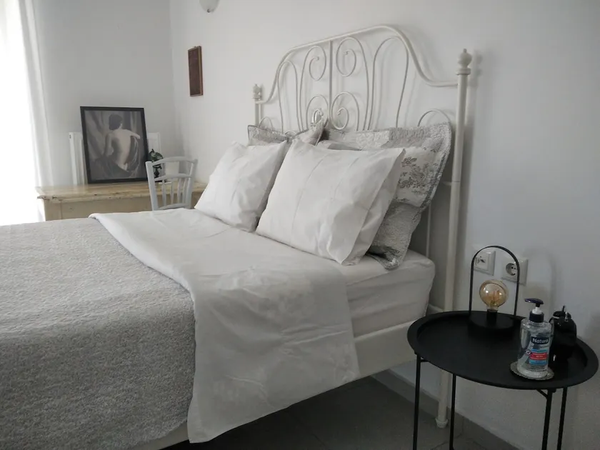 Studio apartment in Konistres for 2 - Image 1