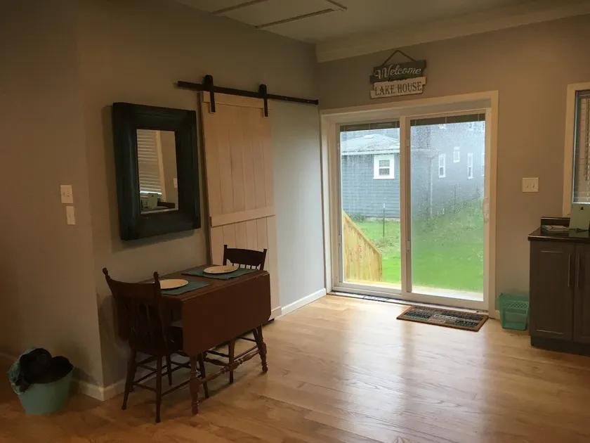 Studio Apartment on the Lake - Image 1