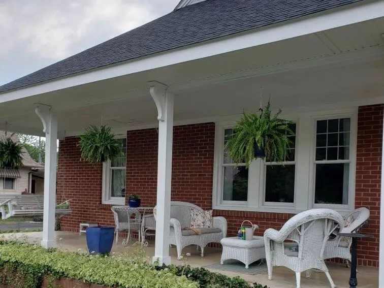 HGTV Home, 3 beds/3 baths, chef kitchen - Image 1