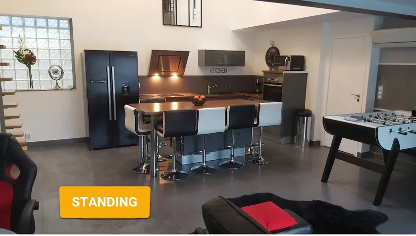 ”Monteloloft”. Great LOFT Ctre, foosball, air conditioning. - Image 1