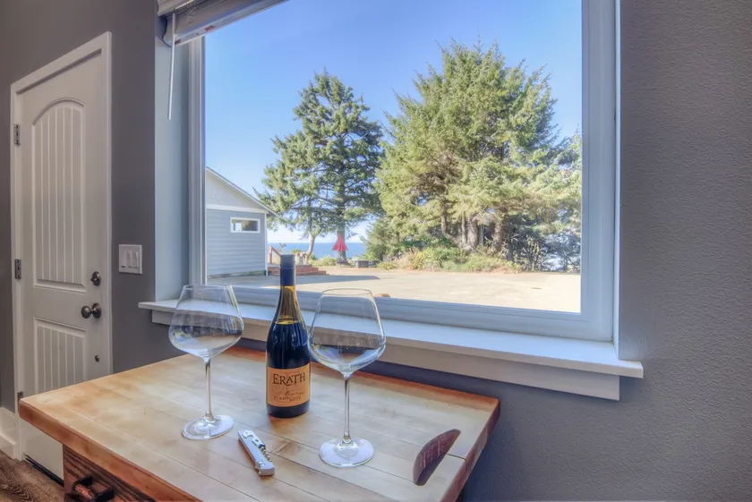 Oceanside Forestway Getaway - Image 1