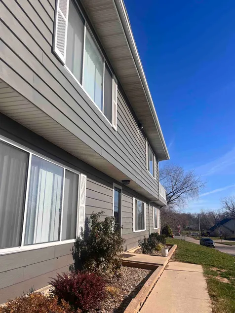 CR Creekside Condo - B&B - Image 1