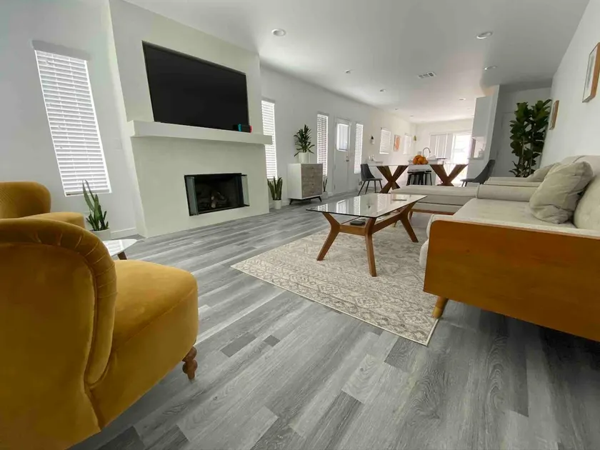 Modern LA Home + Jacuzzi (Sofi-LAX-Forum-USC) - Image 1