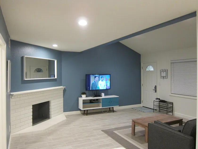 Newly Renovated 2 Bedroom Close to Disney #2 - Image 1
