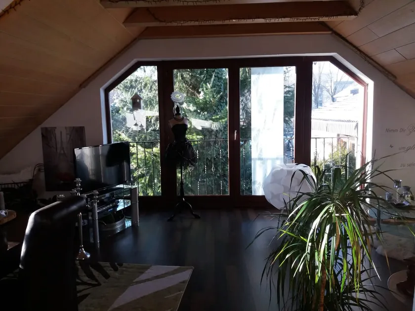 Lovingly furnished apartment with terrace - Image 1