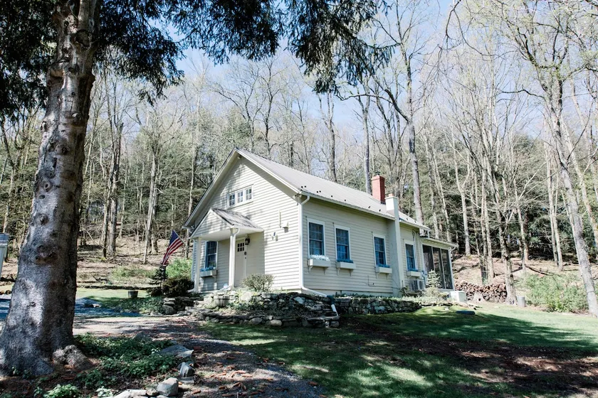 Historic Tannery School House - Image 1