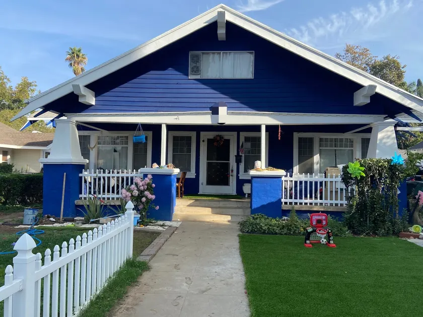 #D Cozy and Quiet Private-Entrance Listing in Downtown Riverside - Image 1