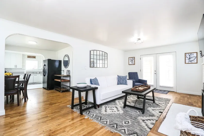 In The HEART of it ALL- Downstairs Apt Unit 1 - Image 1