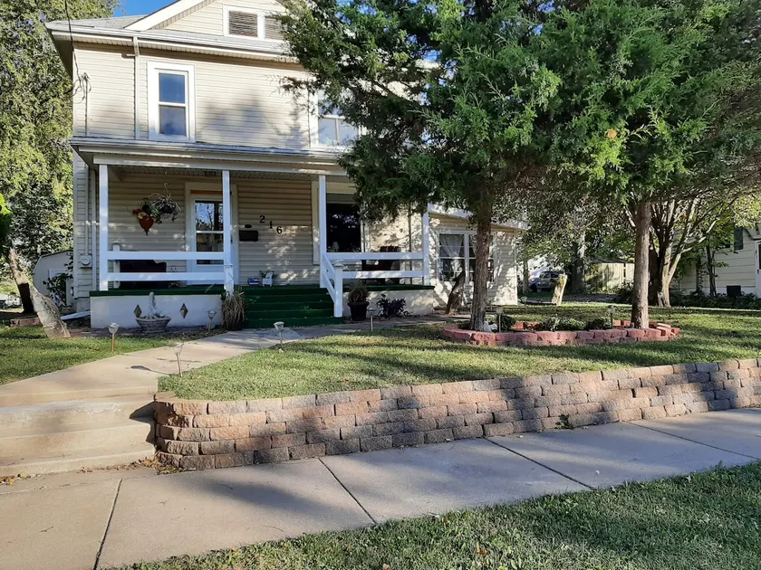 C and D's Place - Image 1