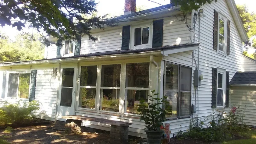 Cozy Little Cottage - Image 1