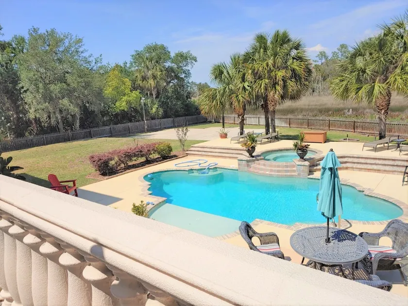 “Crystal Breeze”Pool, dock, Pickleball + more - Image 1