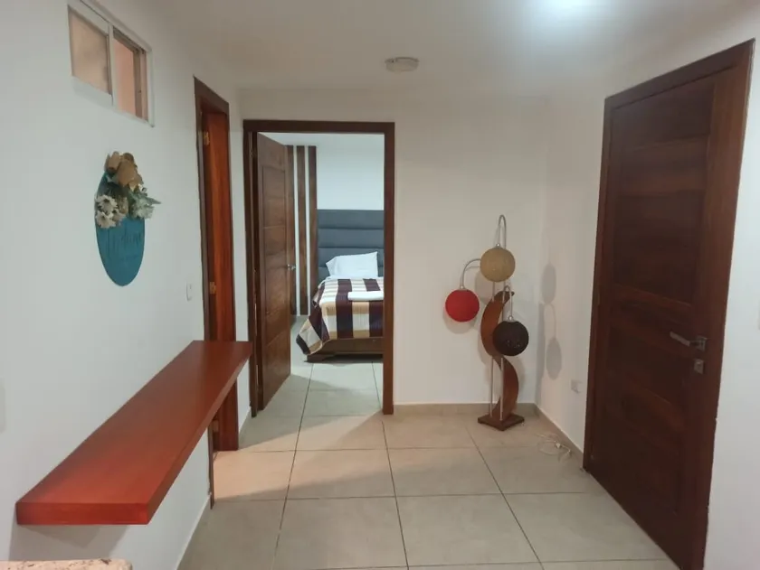 Entire suite - Image 1
