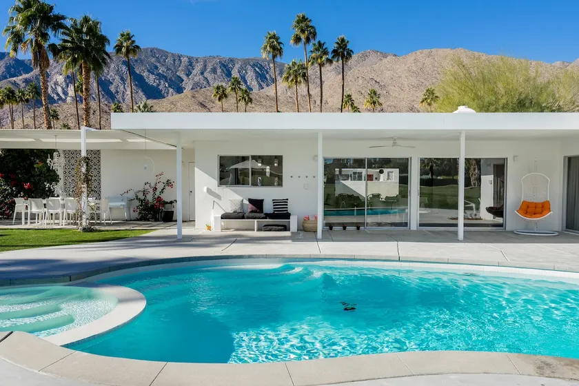 Besveca House - Modern Zen - Image 1