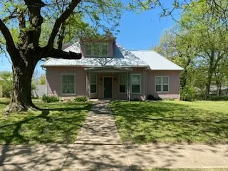 The Dusty Rose Inn - Image 1