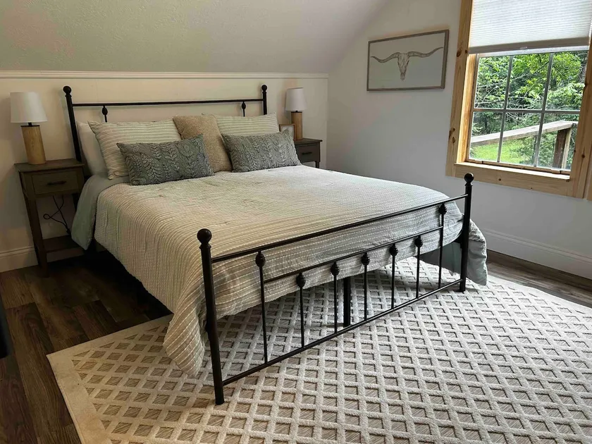 The Apartment at Grateful Gulley - Image 1