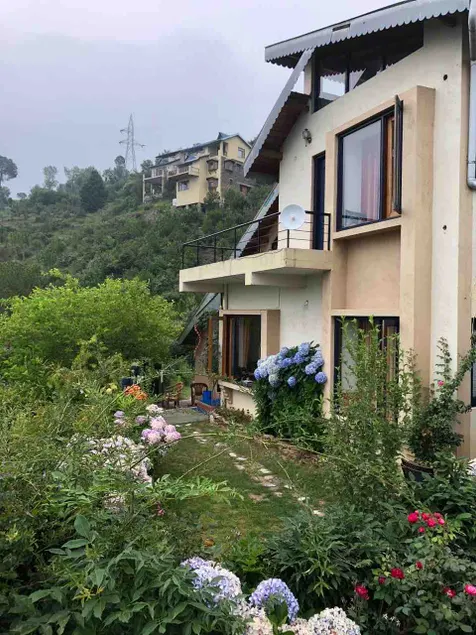 Entire cottage BelleVue Chalet, WiFi, Ranikhet - Image 1