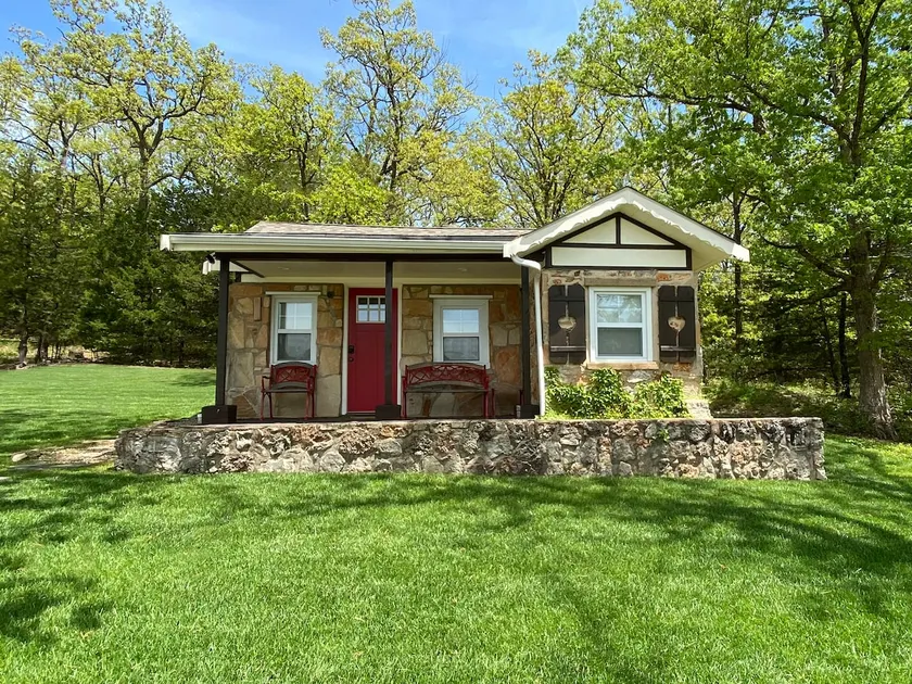 Cabin No. 2 @ The Old Swiss Village - Lake View! - Image 1