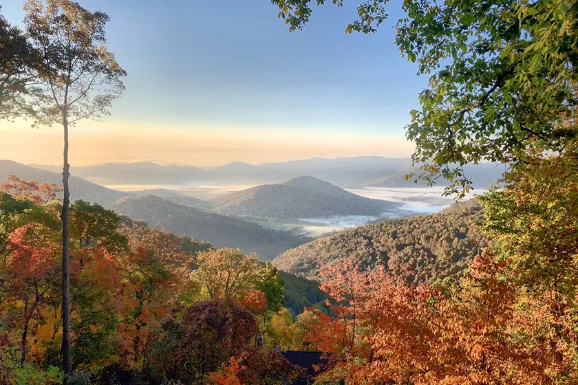  Black Mountain Retreat: Newly Renovated Luxury, Game Room, VIEWS, Hot Tub - Image 1