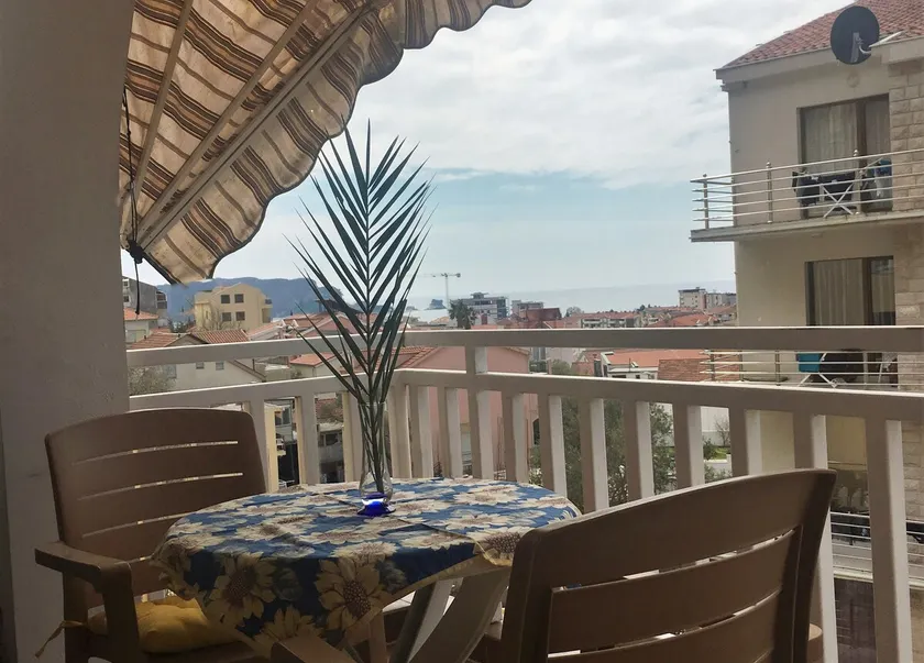 Modern Cosy Apartment Budva - Image 1