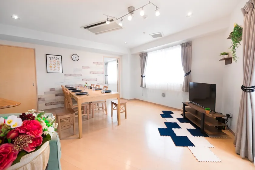 Plays' Apartment, Family Apartment 301 - Image 1