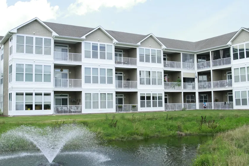 Shore Fun Condo in Lewes with pool, close to beach - Image 1