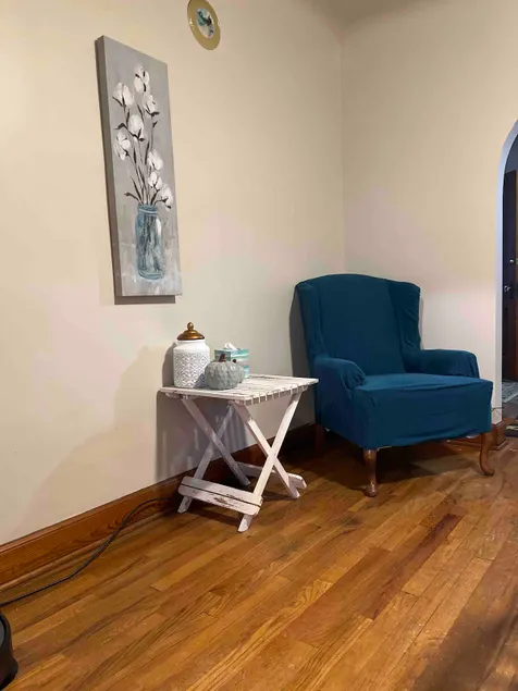 Quiet 2 bedroom upstairs Apartment in Pigeon - Image 1