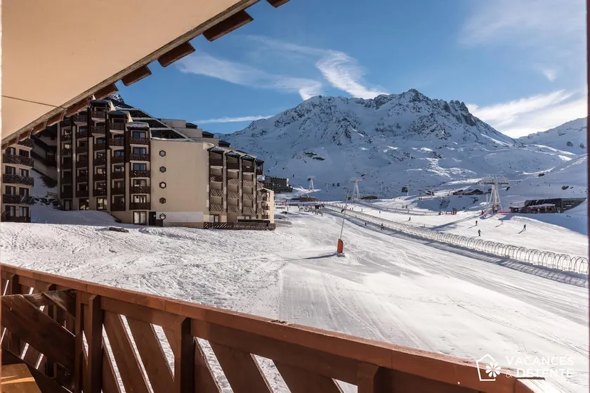 D2 Luxury Chalet Mountain View Sleeps 12 Coffee - Image 1