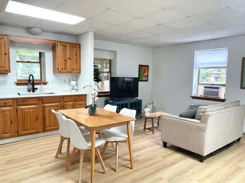 Cute 1st Floor 1BR Downtown Brunswick @ Bowdoin - Image 1