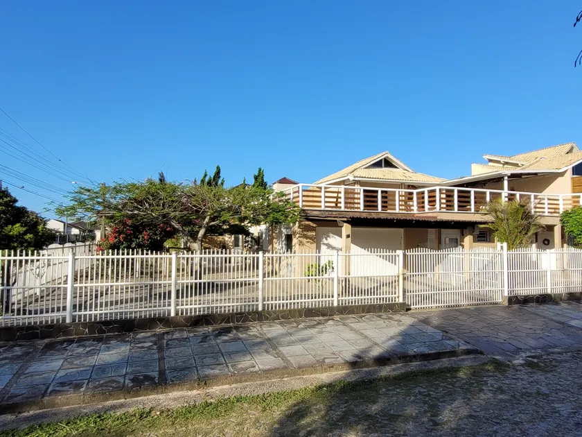 House in Nova Tramandaí, 50 meters from the beach with terrace - Image 1