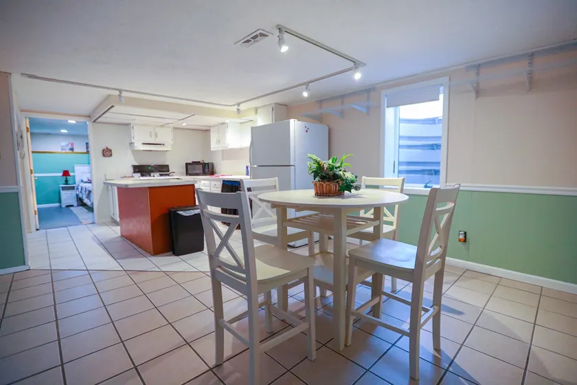 Entire Private Suite - Close to Cleveland Airport - Image 1