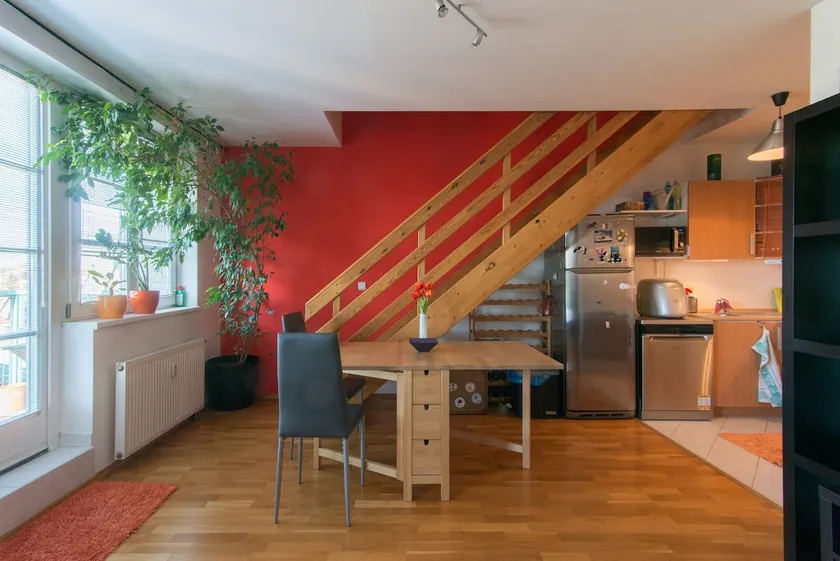 Cosy, sunny two-story apartment, 20min center - Image 1
