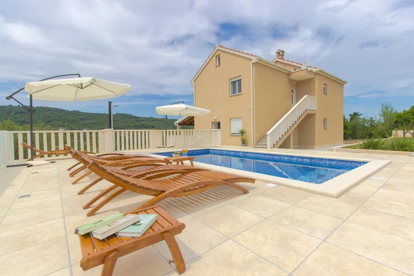 ”Paradise” apartment with pool,Dugi otok - Image 1