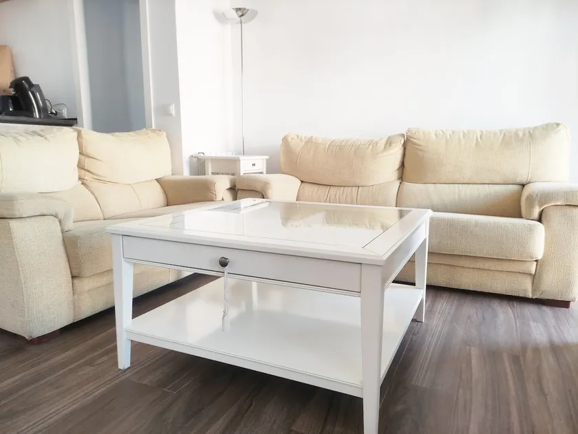 Cozy two bedrooms apartment with terrace - Image 1
