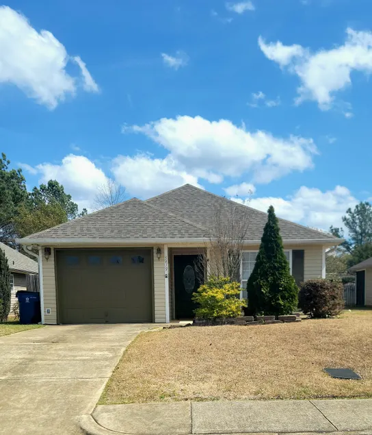2 Bed 2 Bath Home @ McClellan 1 Car Gar w/EV 30amp - Image 1