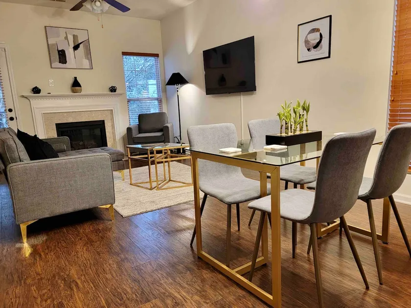 Entire Townhome in Winston-Salem | Hospitals/Univ - Image 1