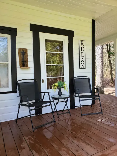 Creekside Cottage - Image 1