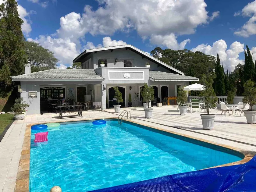 House with complete leisure facilities! - Image 1